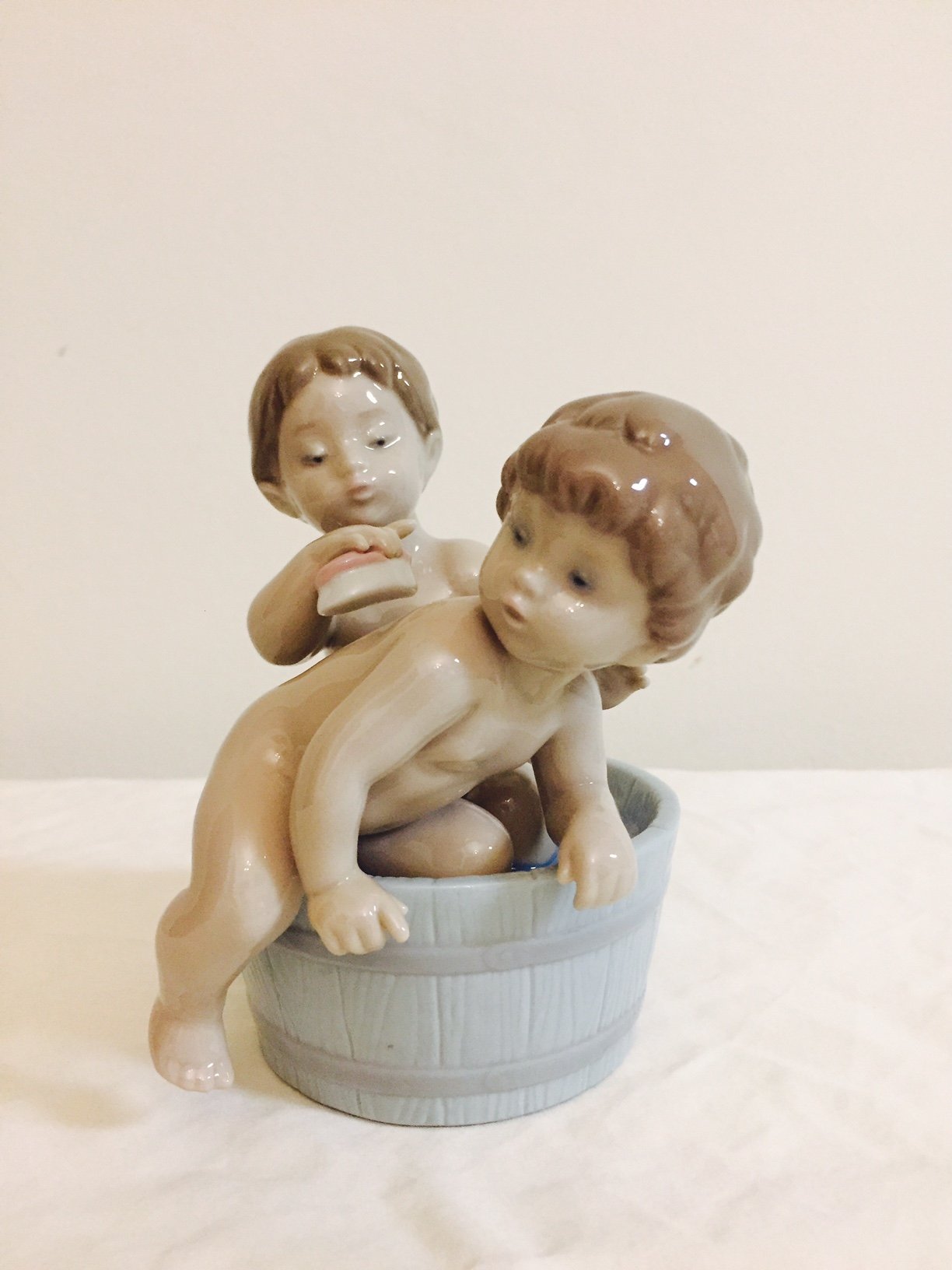 Amazon.com: Lladro Bath Time Porcelain Sculpture : Home & Kitchen